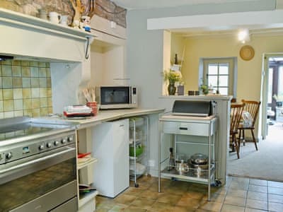 Fern Cottage thumbnail 4
