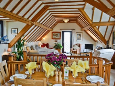 Hairpin Cottage thumbnail 3