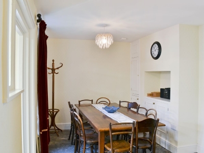 Ivy House thumbnail 3