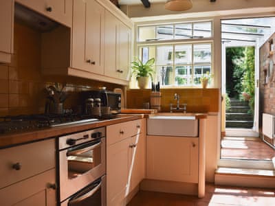 Photo of Westgate Cottage, Warwick