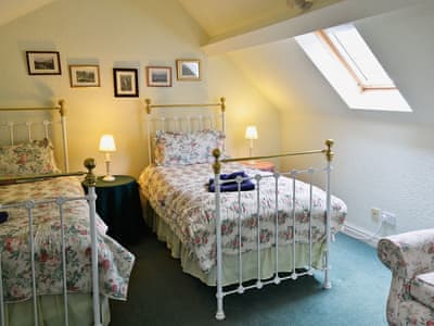 Black Combe Apartment thumbnail 6