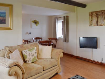 Fieldside Cottage thumbnail 1