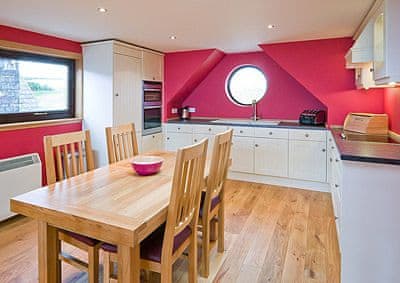 Bisgeos Cottage thumbnail 3