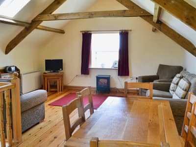 Stable Cottage thumbnail 2