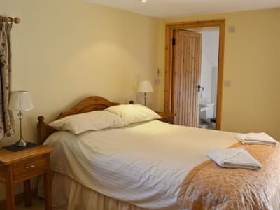Stable Cottage thumbnail 5