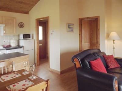 Ben Alder Lodge thumbnail 3