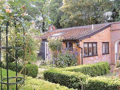 Image 1 of 7 for Gardeners Cottage(BEX)