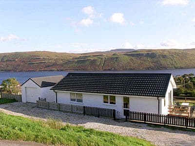 Distillery Croft Cottage, Carbost