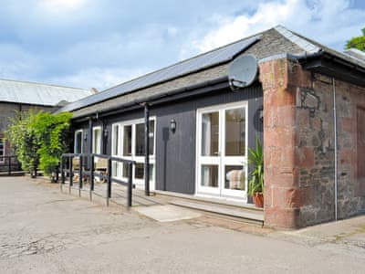 Auchendennan Courtyard Studio, Arden