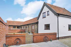 Pear Tree Cottage at Attlebourough