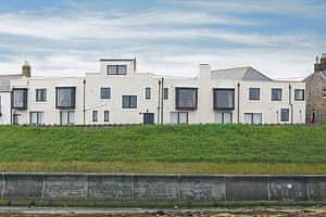 Water' Edge at Seahouses