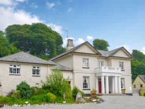 Exterior | Kingfisher Apartment - Rosecraddoc Manor, Liskeard