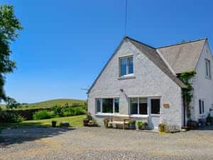 Wonderful holiday accommodation | Carse Cottage, Twynholm by Kirkcudbright