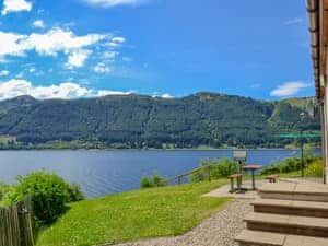 Beautiful views over the Five Sisters of Kintail and Loch Duich | Shoreside - Mullardoch Cottages, by Inverinate, Kyle