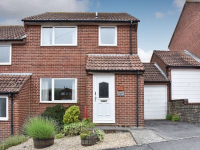 Semi-detached holiday property | Sparrows Nest, Preston, near Weymouth