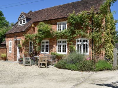 Outstanding 18th century coach house | The Coach House, Aston Cantlow, near Stratford