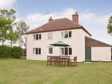 Detached cottage with large lawned garden | Rose Farm Cottage, Frostenden, near Beccles