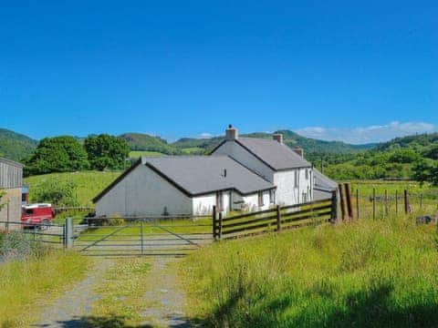 Cosy single storey semi-detached barn conversion, situated amidst lovely countryside | Bryn Gefeiliau, Capel Curig, near Betws-y-Coed