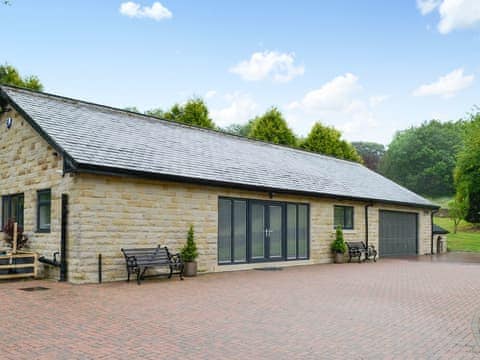 Beautiful single-storey detached cottage | Fernhill Cottage, Oxenhope, near Haworth