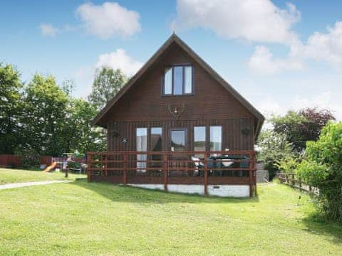 Well presented cedar wood lodge | Loch Arkaig, Corpach, Fort William