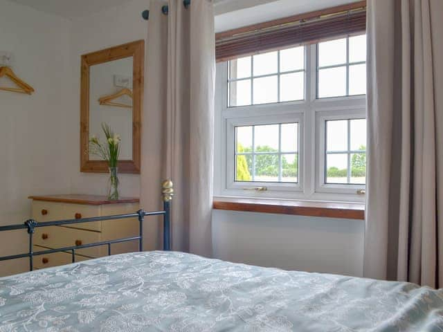 Comfy double ebdroom | Bumblebee Nook, Yanwath, near Pooley Bridge