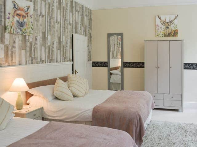 Twin bedroom | Foulston Apartment - Rosecraddoc Manor, Liskeard