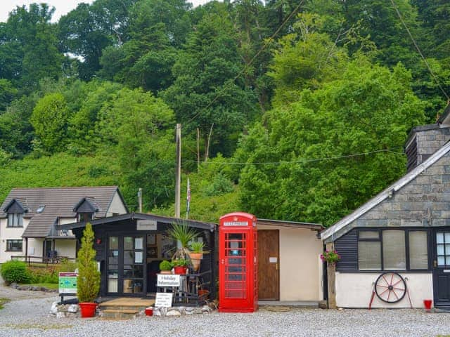 Exterior | Gamekeepers Apartment - Rosecraddoc Manor, Liskeard