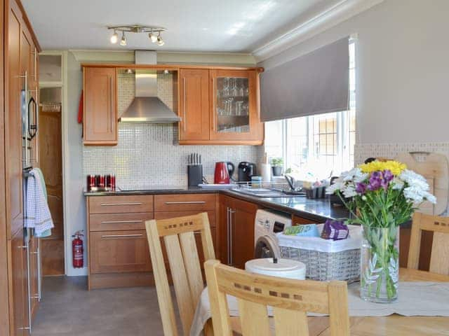 Well equipped kitchen/ dining room | Coastal Dream, Mudeford, near Christchurch