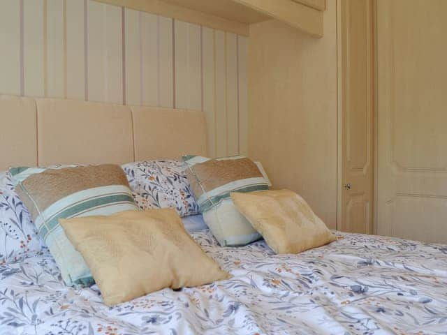 Comfortable double bedroom | Coastal Dream, Mudeford, near Christchurch