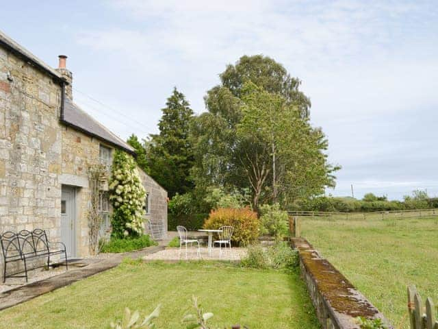 Lawned garden area | Greenyard Cottage, Longhorsley, near Morpeth