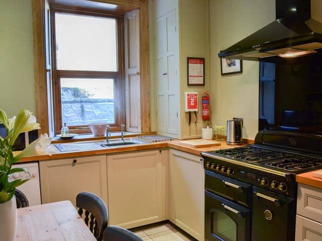 Kitchen/diner with range cooker | Blackbird House, Alnwick