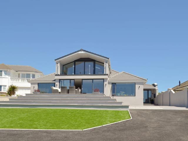 Stylish apartment attached to the owner’s home | Deepwater Point Apartment, Torquay