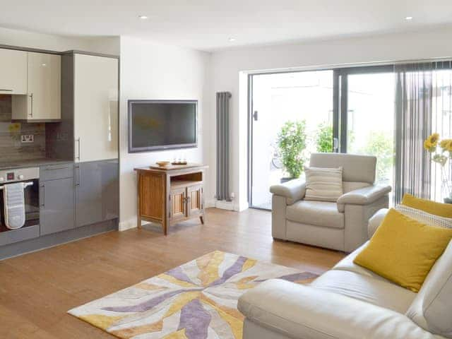 Light and airy open-plan design | Deepwater Point Apartment, Torquay