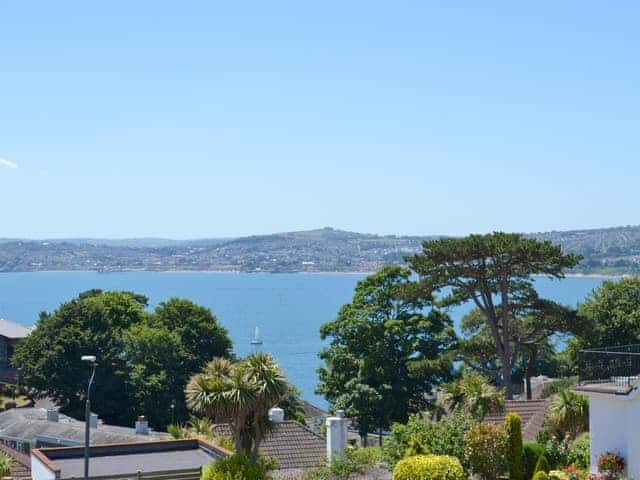 Outstanding views over Torquay | Deepwater Point Apartment, Torquay