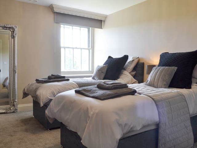 Versatile bedroom with zip-link beds | Souterstead, Torver, near Coniston