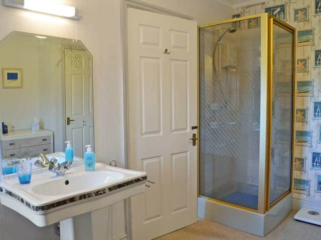 Bathroom with bath and shower cubicle | High Bank, Bunbury