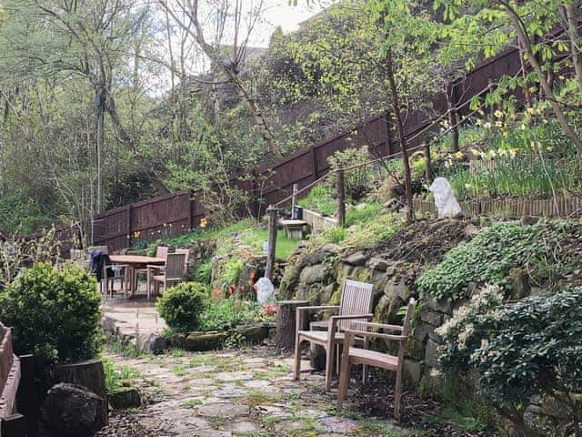 Paved patio area of garden | Birkenhead Cottage, Hebden Bridge Birkenhead Cottage