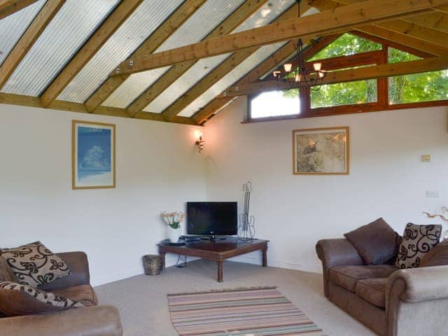 Spacious living/dining room | Wallhouse Barn, Bodmin