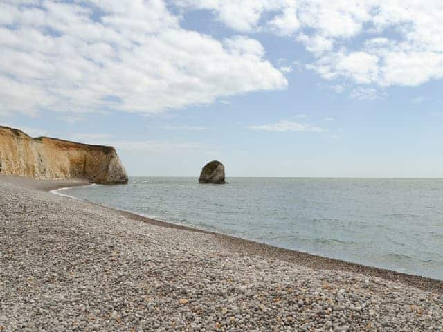 Tranquil shores of Freshwater Bay | Moonbeam House, Freshwater Bay