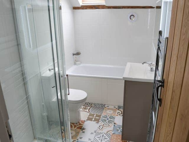 Bathroom with separate shower | Sunnyside, Ludham, near Wroxham