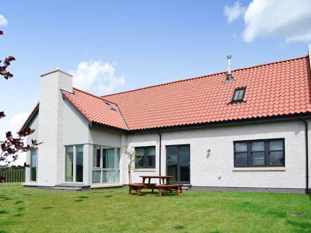 Beautifully presented and designed holiday cottage | Paddockhall Cottages- Veleta - Paddockhall Cottages, Linlithgow, near Edinburgh 