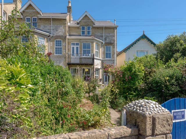 Wonderful holiday accommodation | Moonbeam House, Freshwater Bay