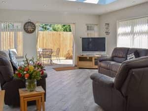 Light and airy l<strong>iving/dining room/orangery</strong> | Albert Apartment, Poole