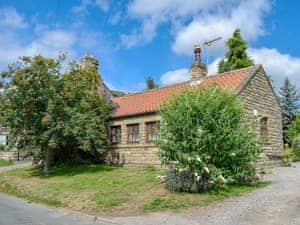 Wonderful detached cottage with private hot tub | Tavern Cottage - Tavern Cottages, Newsham, near Richmond