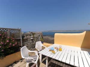 Sitting-out-area | Dorey, Appledore