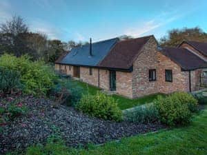 Exterior | West Barns - Fernhill Farms, Ryde