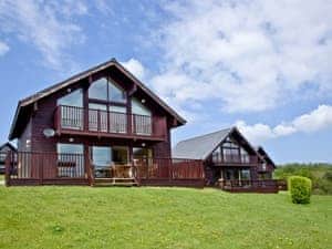 Exterior | Cedar Lodge - Retallack, St Columb