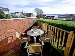 Sitting-out-area | 1 Roundham Heights, Paignton