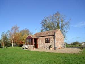 Lovely detached cottage in lawned garden and grounds | The Old Chapel, Hempholme, near Brandesburton