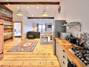 Contemporary styled kitchen area | Dornfelder - Rossiter&rsquo;s Vineyard Barn, Wellow, near Yarmouth